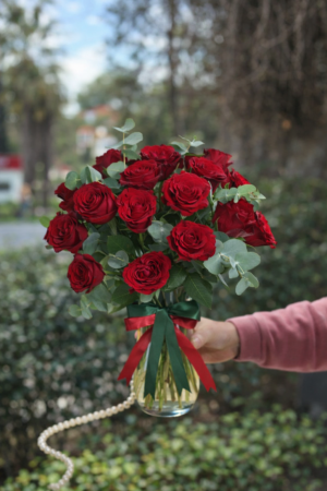 Cam Vazoda Kırmızı Gül Aranjmanı